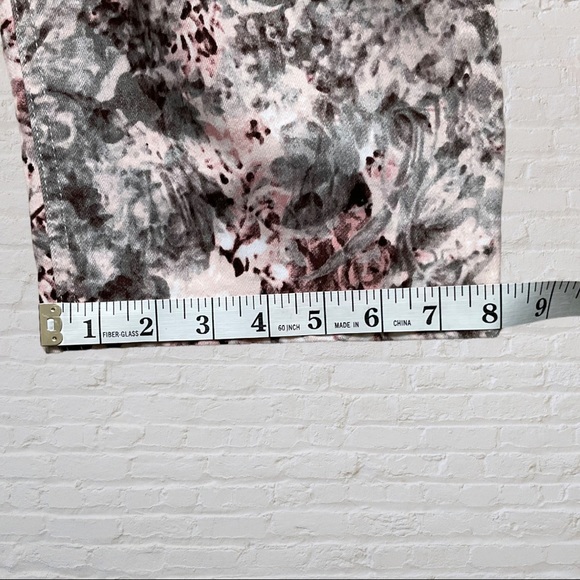 🌸Bandolino Karyn Capris Boyfriend Style Floral Crop Pants - Picture 14 of 15